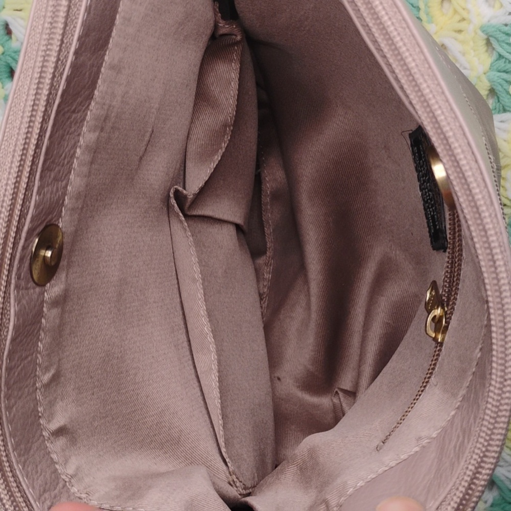 Elegant Taupe Shoulder Leather Bag - Picture 5 of 11